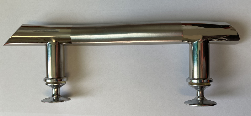 Ajtófogantyú, két furatos ajtó üvegre.